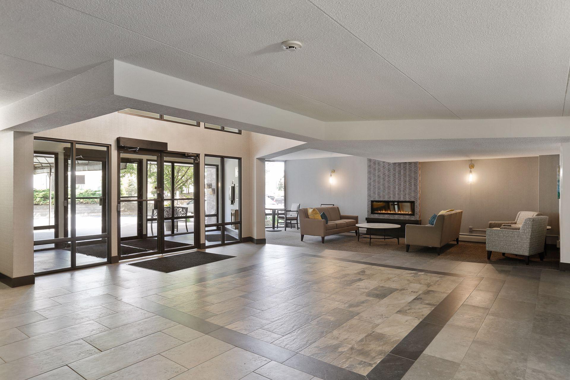 7220 York Avenue S Unit: 413