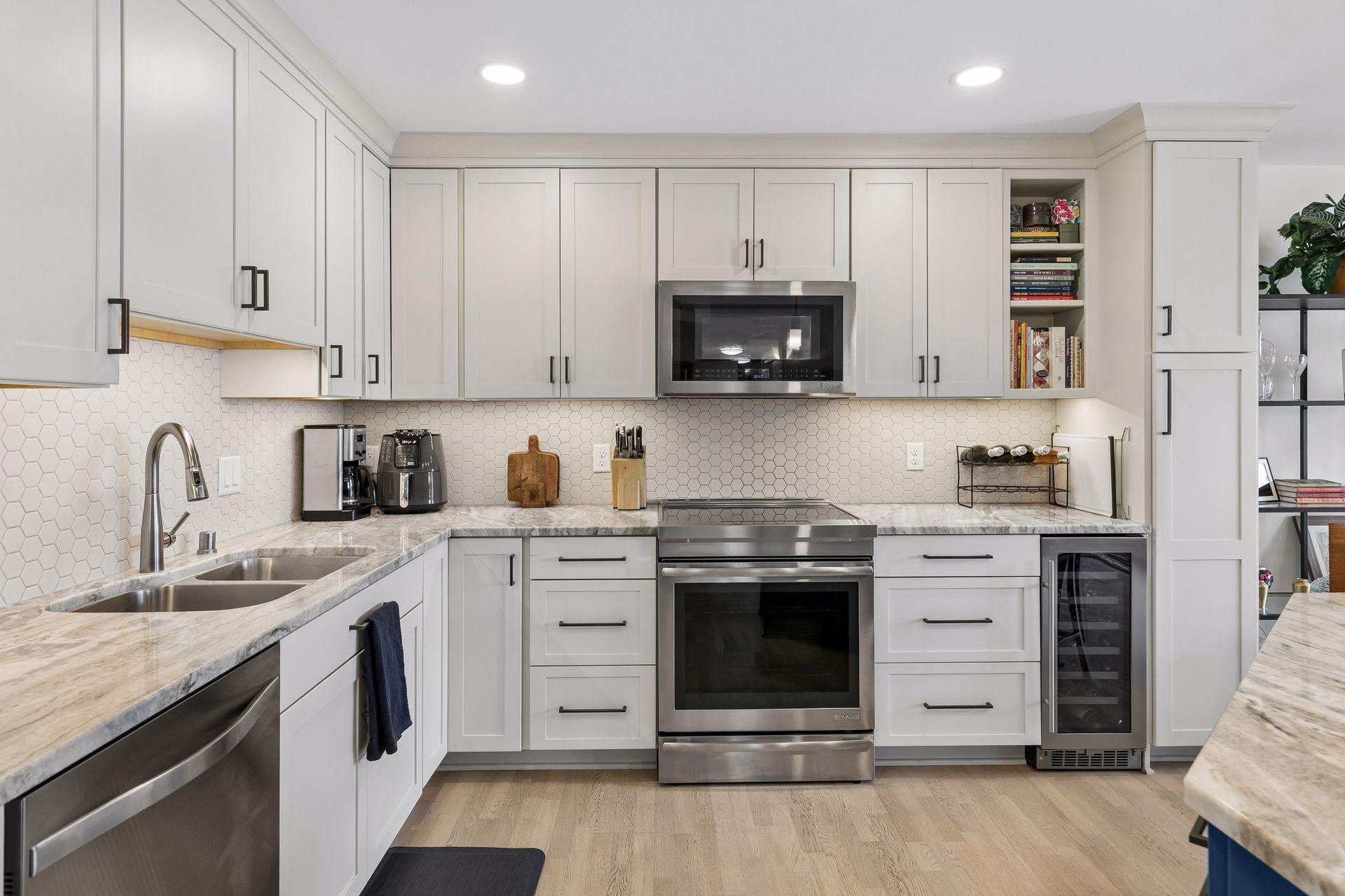 7220 York Avenue S Unit: 413