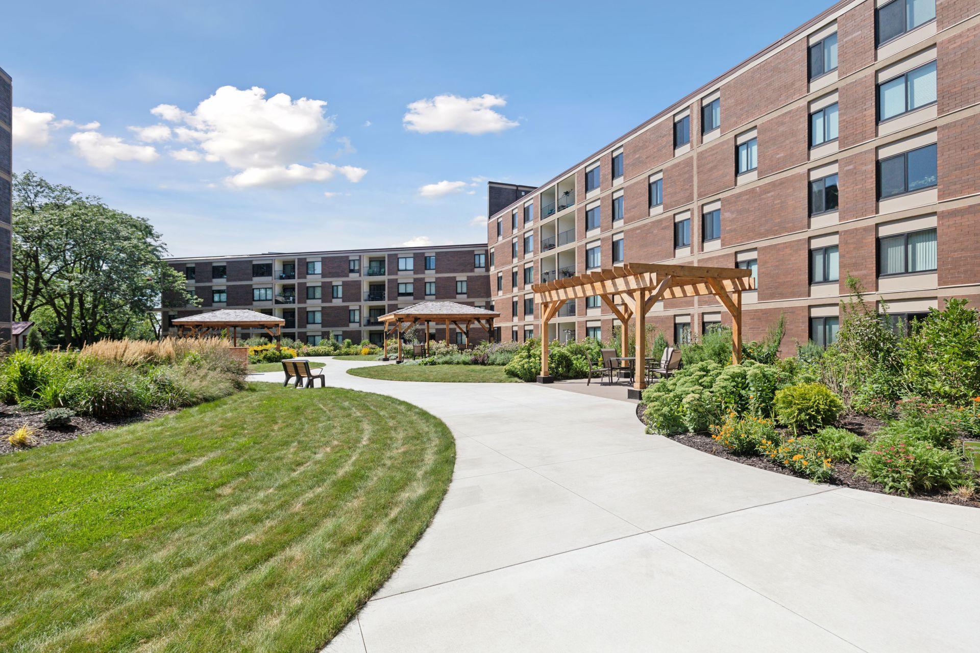 7220 York Avenue S Unit: 413