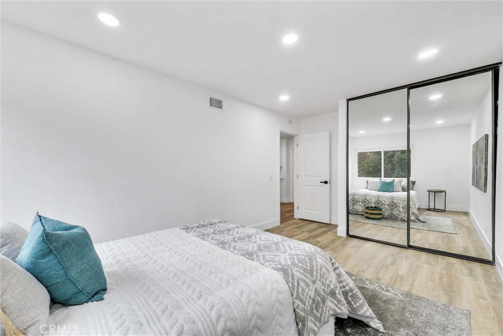 25192 Linda Vista Drive