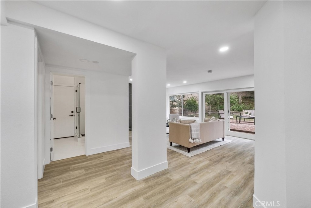 25192 Linda Vista Drive