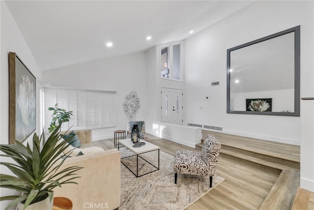 25192 Linda Vista Drive