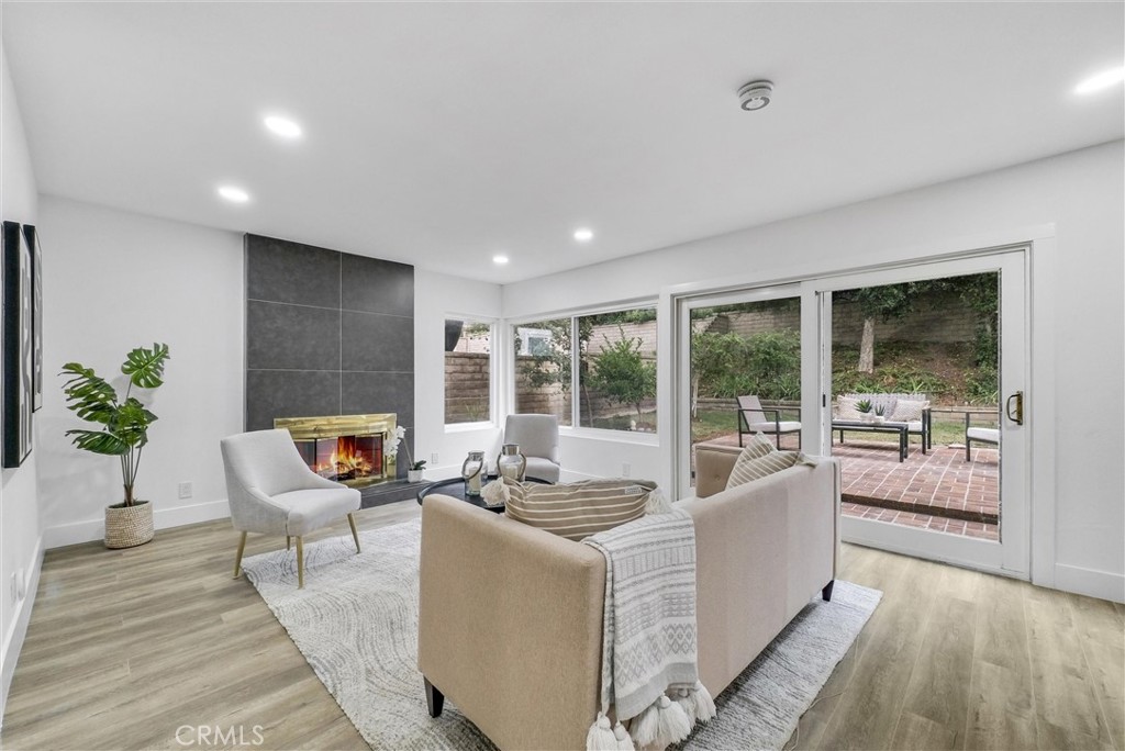 25192 Linda Vista Drive