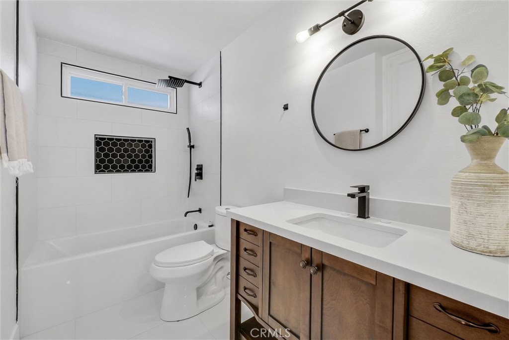 25192 Linda Vista Drive