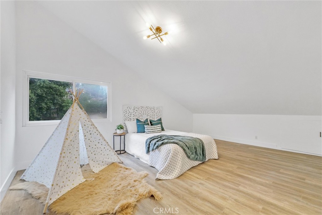 25192 Linda Vista Drive