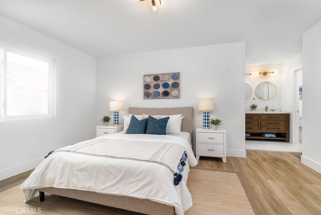 936 W 18th Street 13