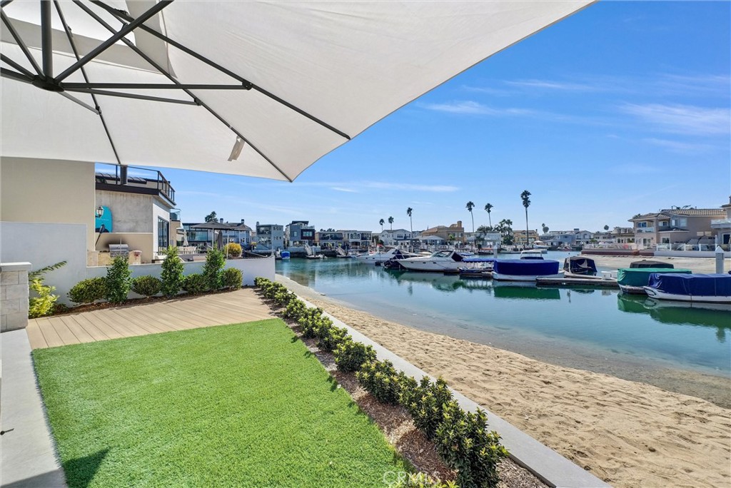 20 Balboa Coves