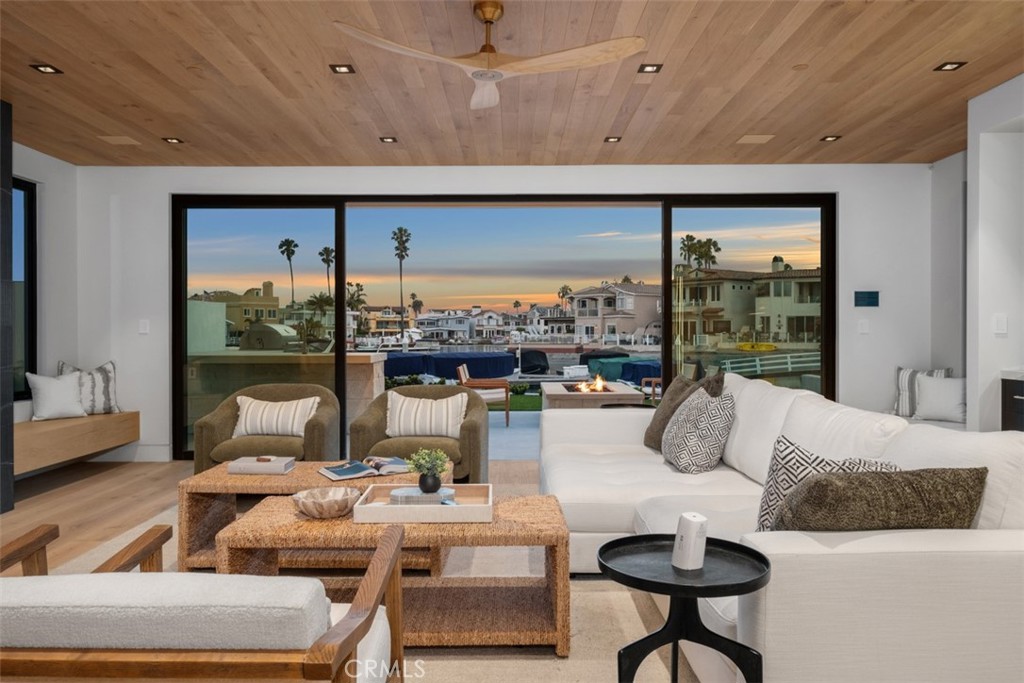 20 Balboa Coves