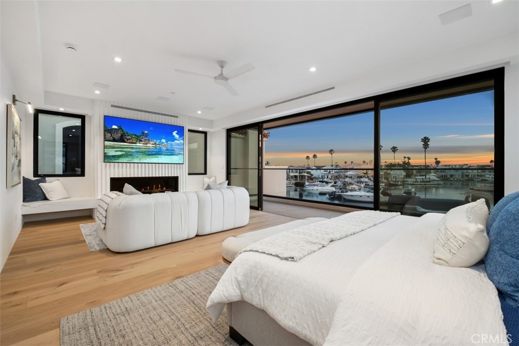 20 Balboa Coves