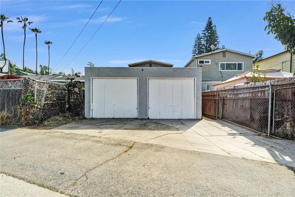 21109 S Santa Fe Ave