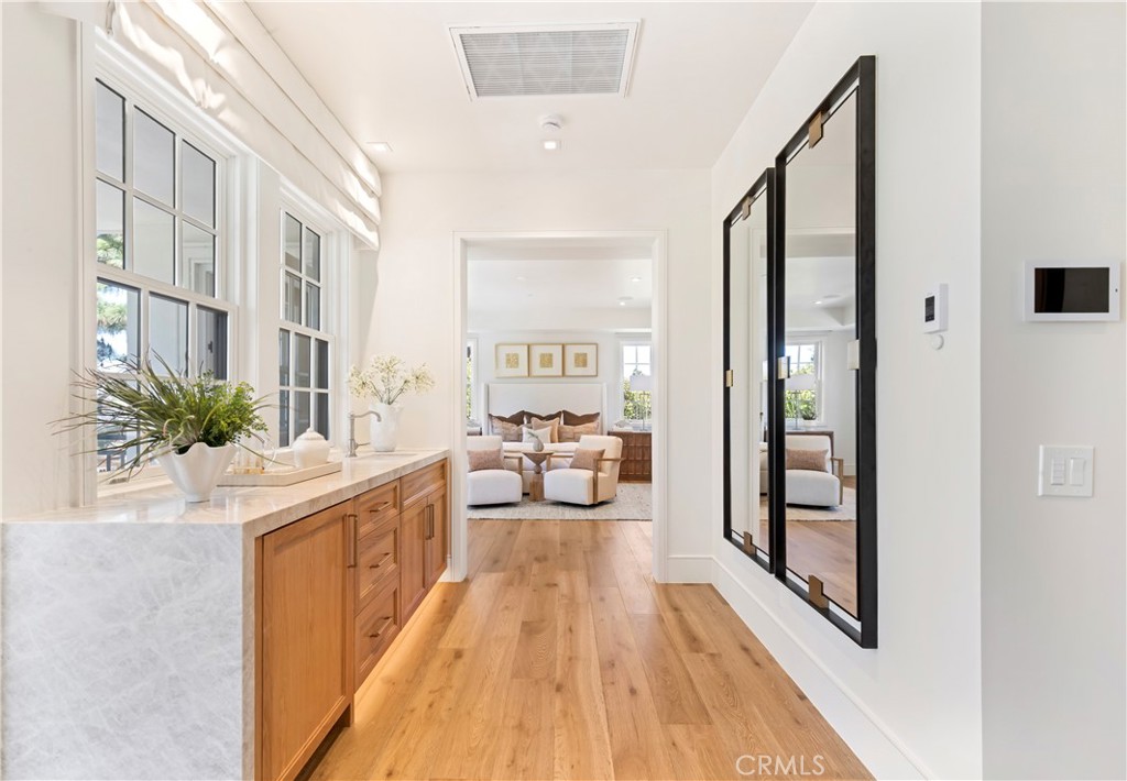 6 Pinehurst Ln