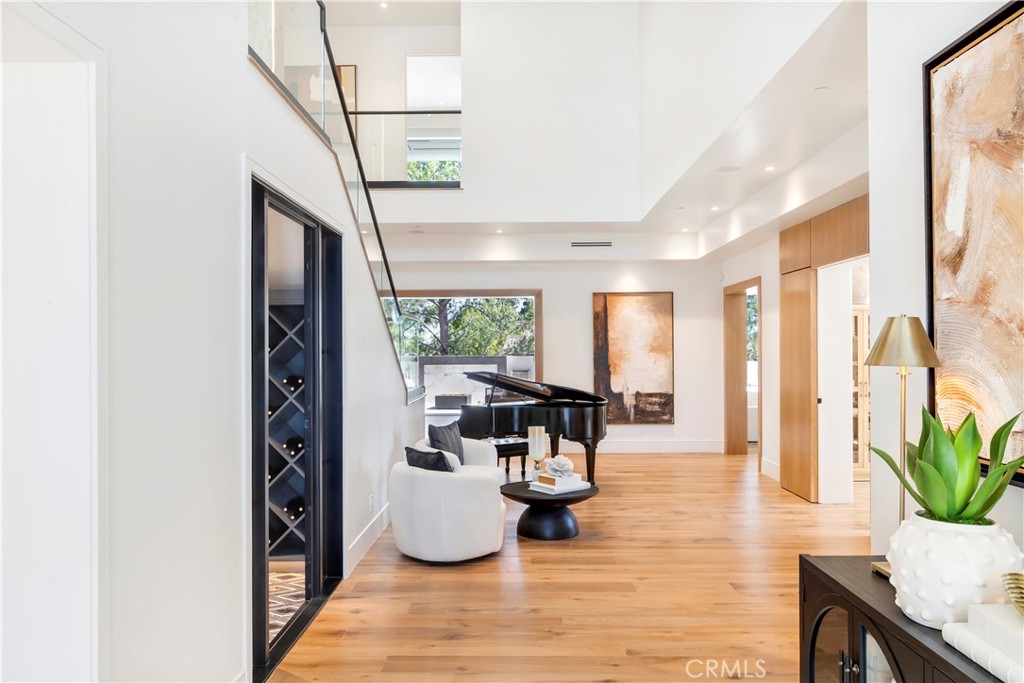 6 Pinehurst Ln