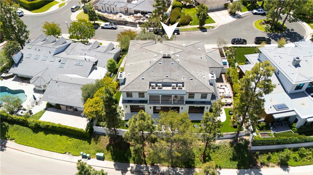 6 Pinehurst Ln