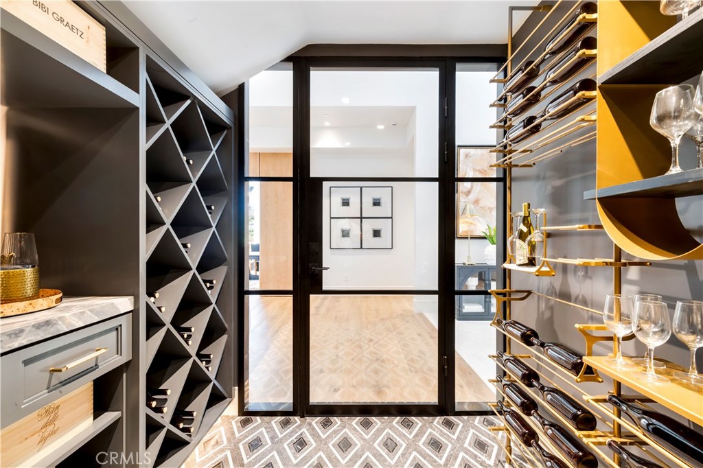 6 Pinehurst Ln