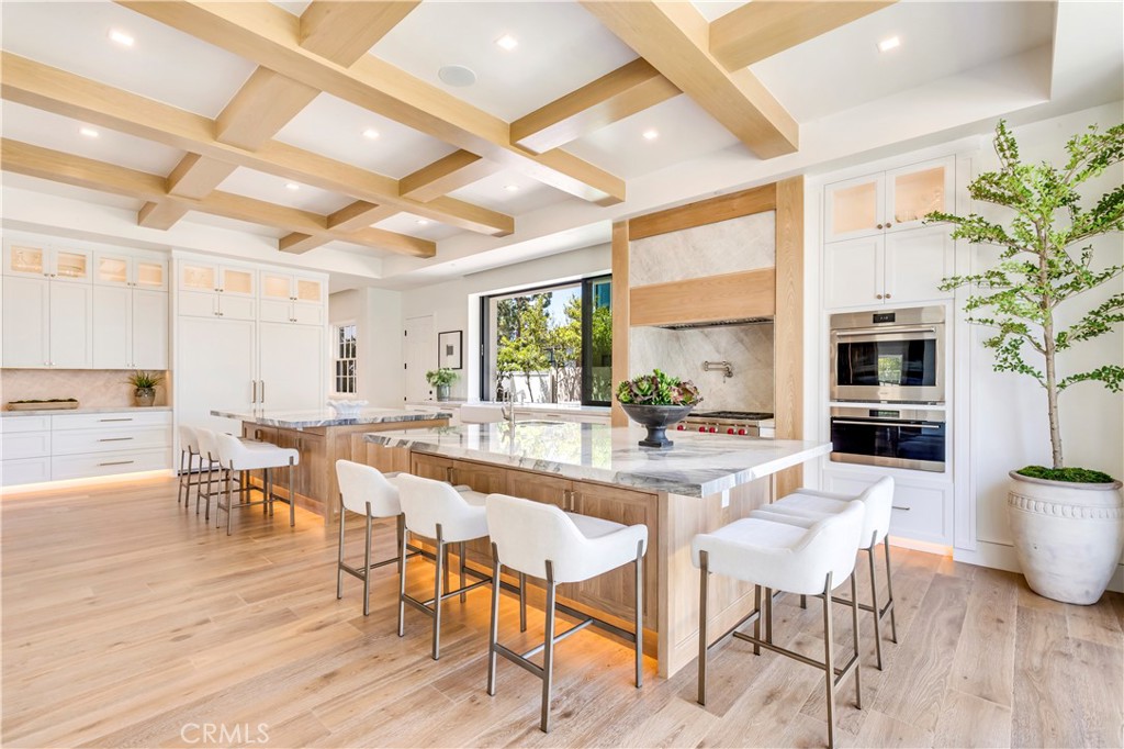 6 Pinehurst Ln