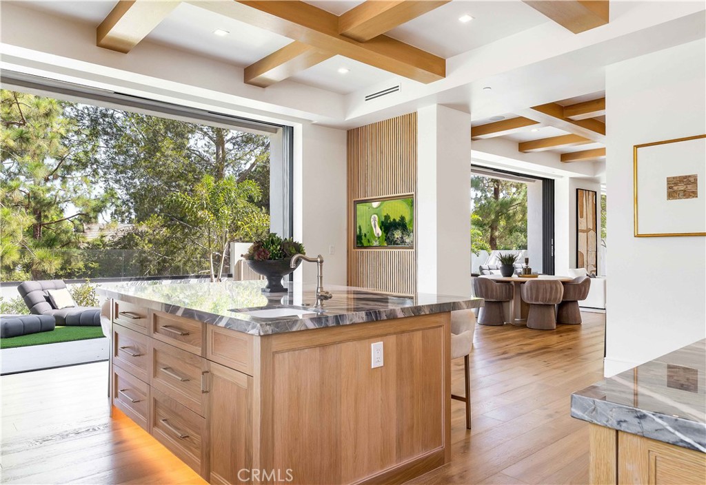 6 Pinehurst Ln