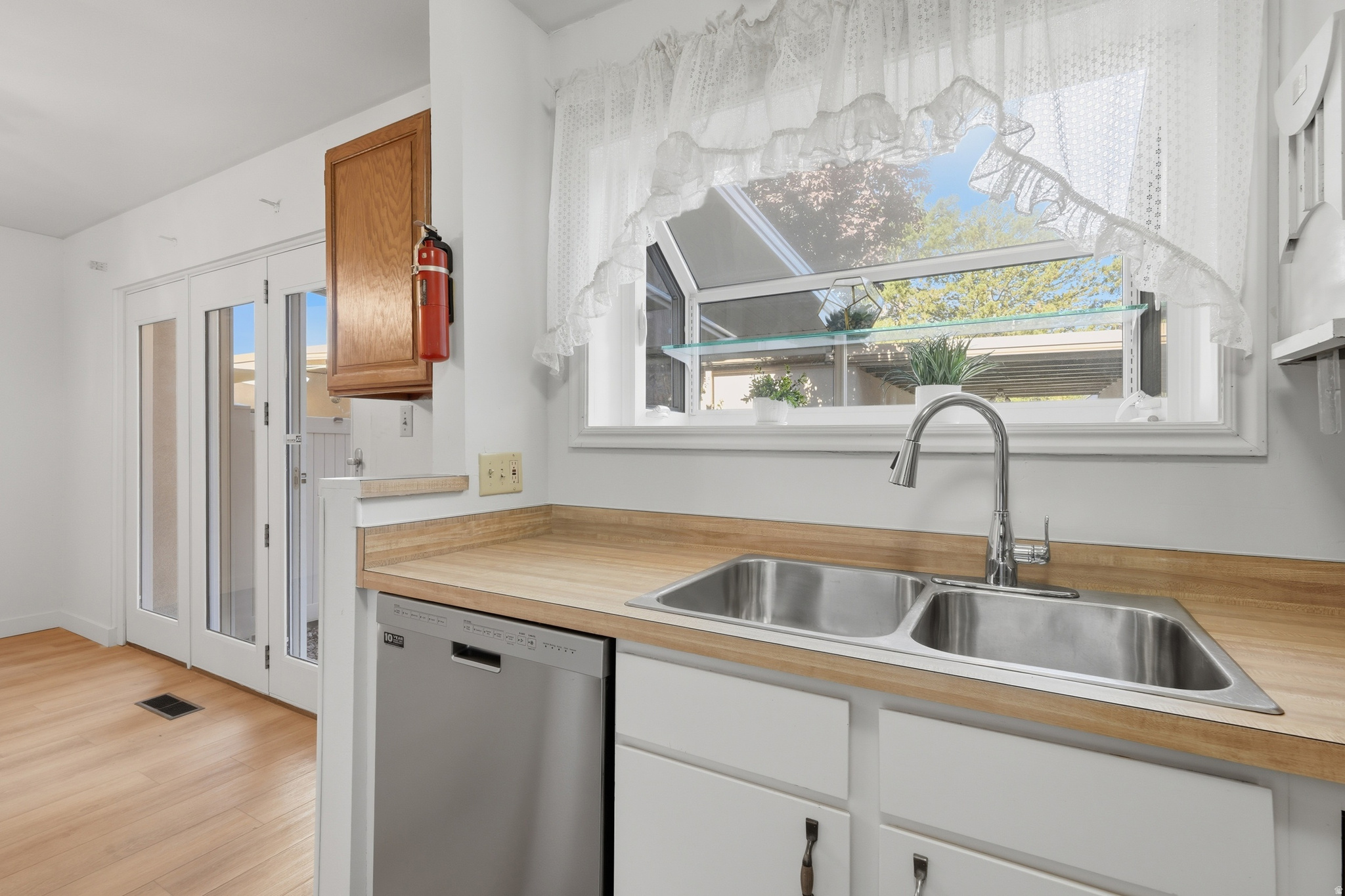 5647 S PARK PLACEWEST
