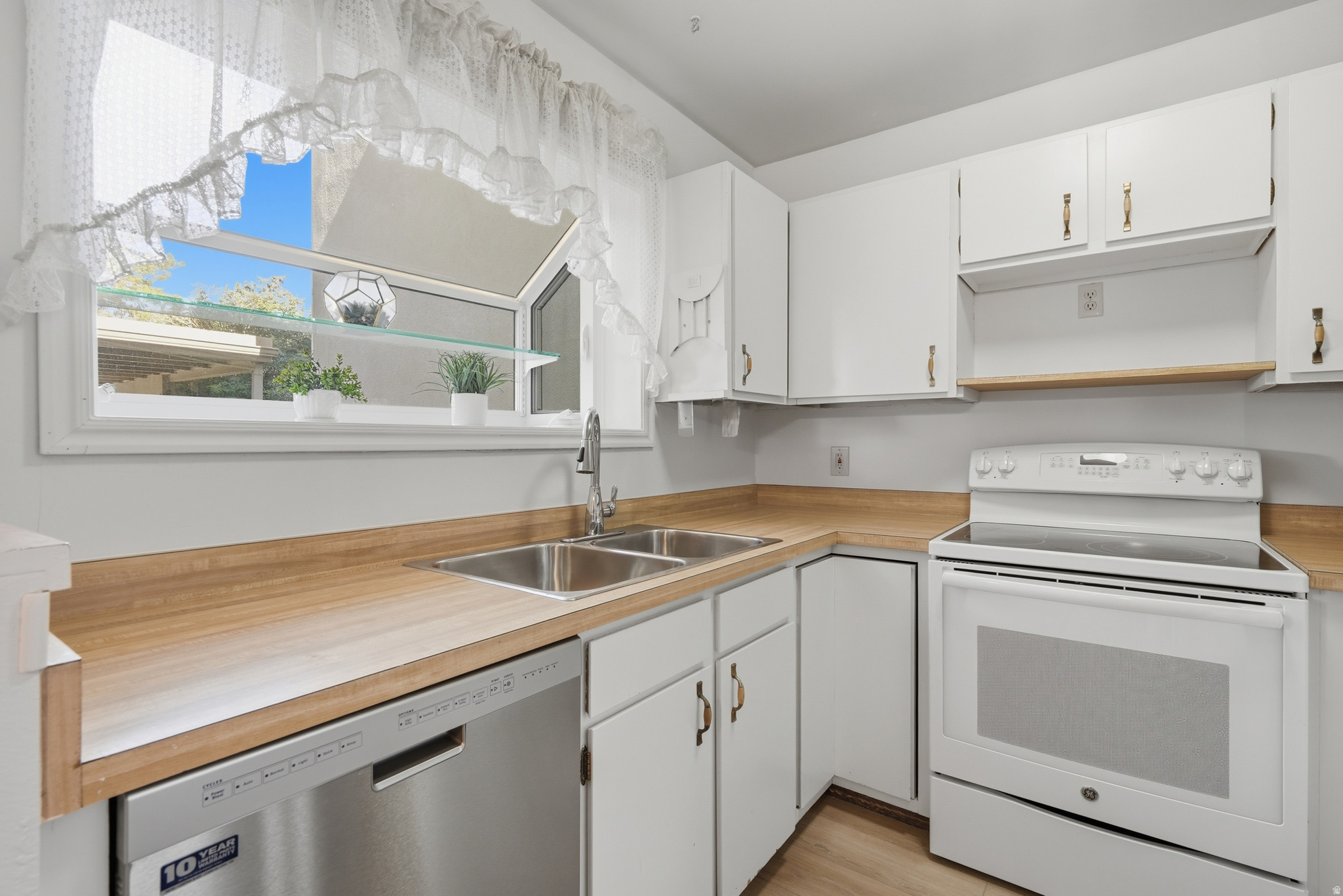 5647 S PARK PLACEWEST