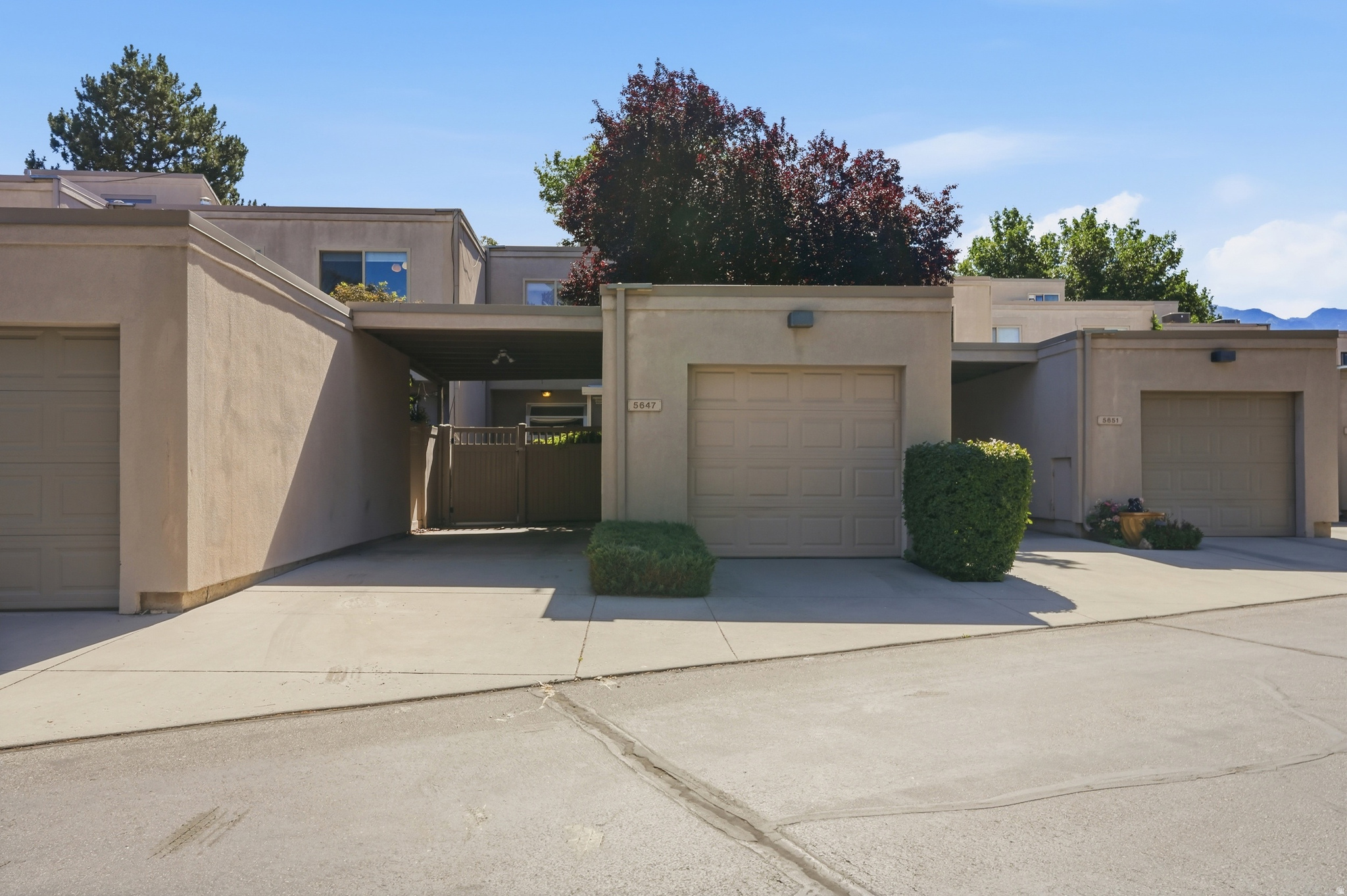 5647 S PARK PLACEWEST
