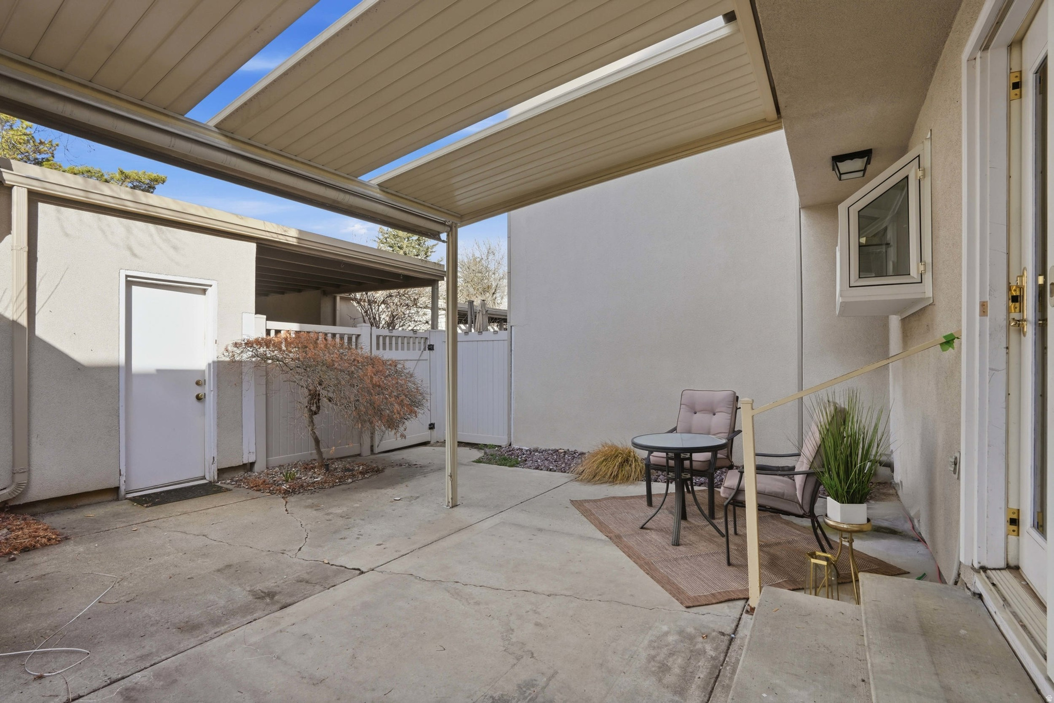 5647 S PARK PLACEWEST