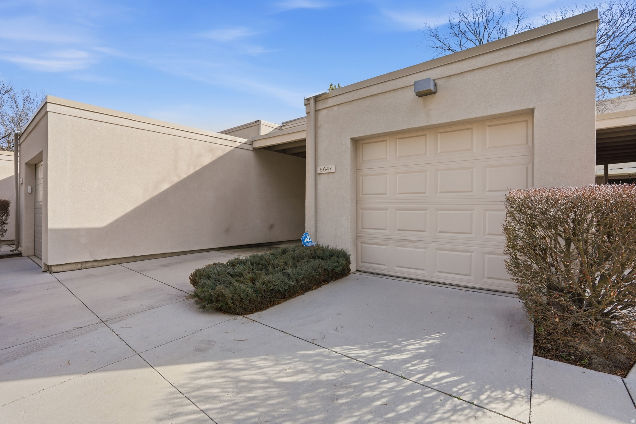 5647 S PARK PLACEWEST