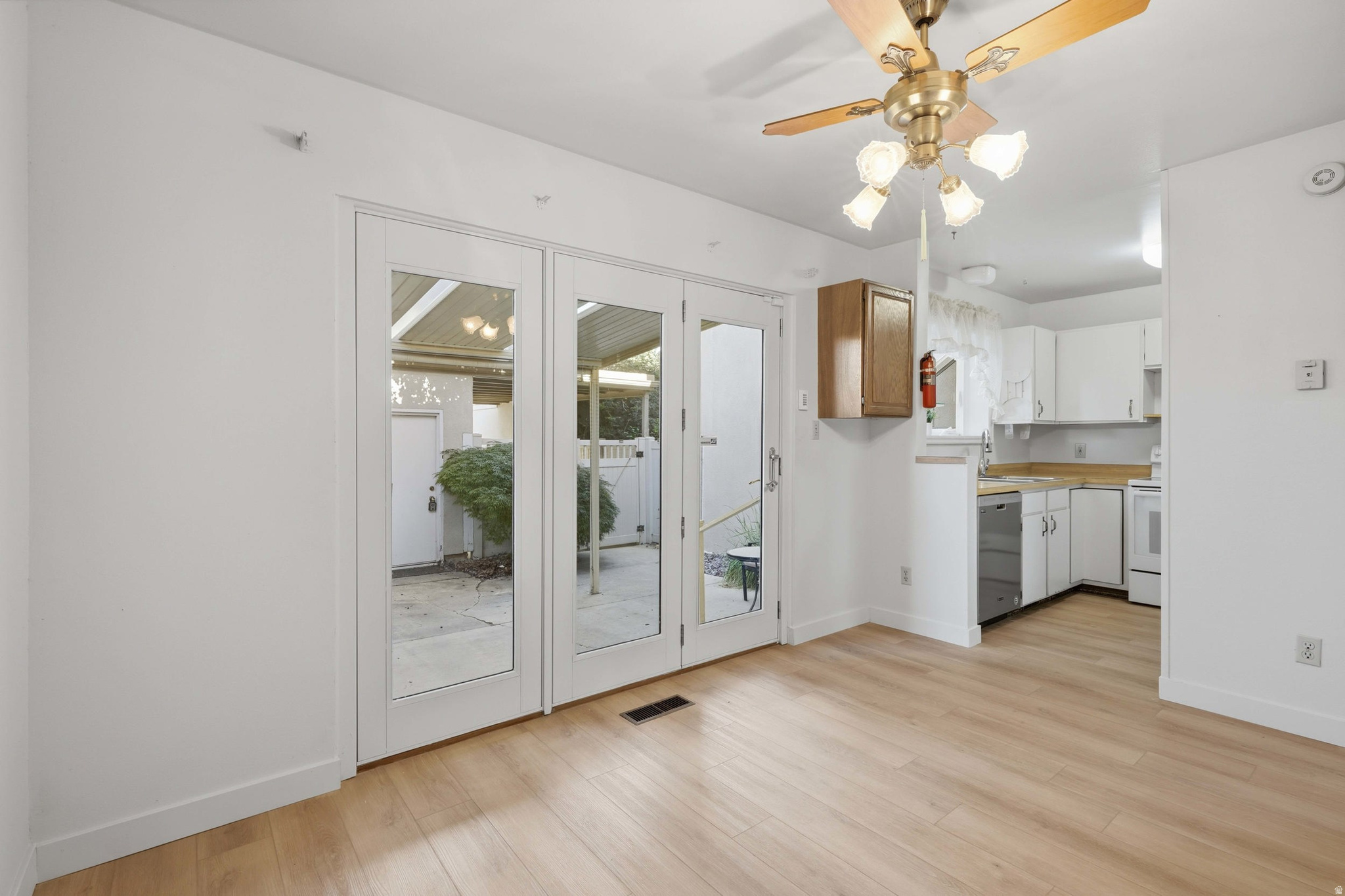 5647 S PARK PLACEWEST