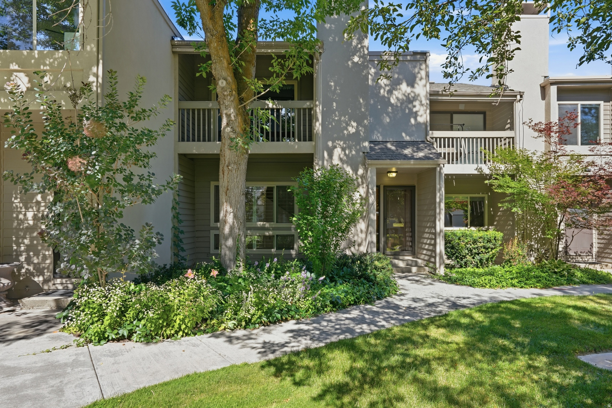 5647 S PARK PLACEWEST