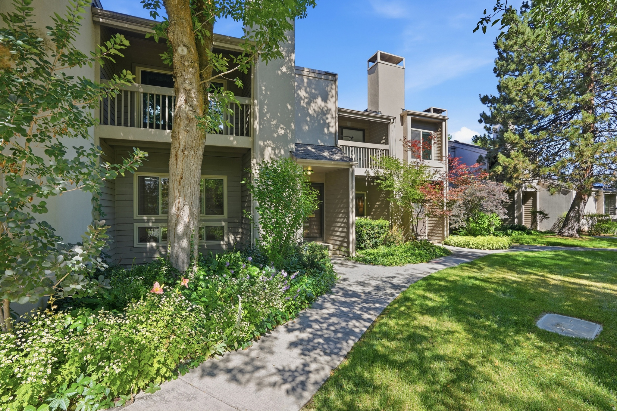 5647 S PARK PLACEWEST