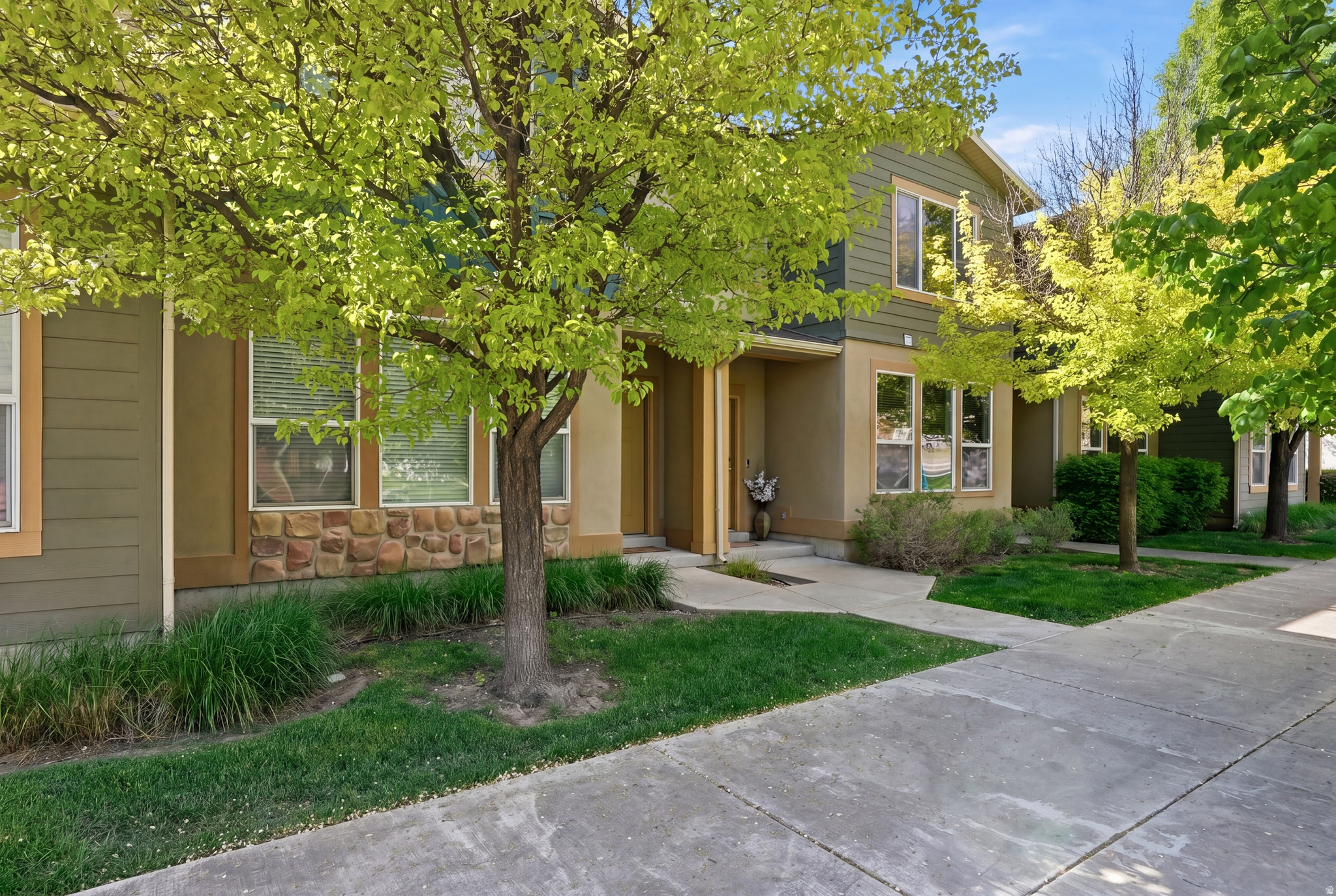 1159 N MOUNTAINVIEW PASEO