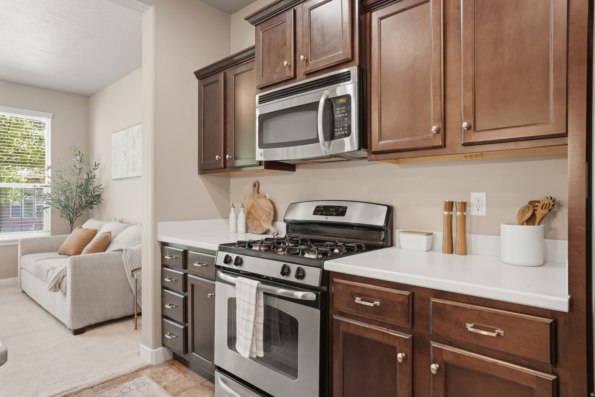1159 N MOUNTAINVIEW PASEO