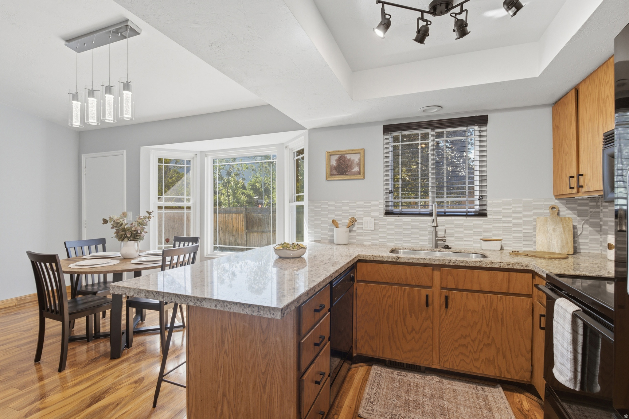 854 E SANDY GULCH PL