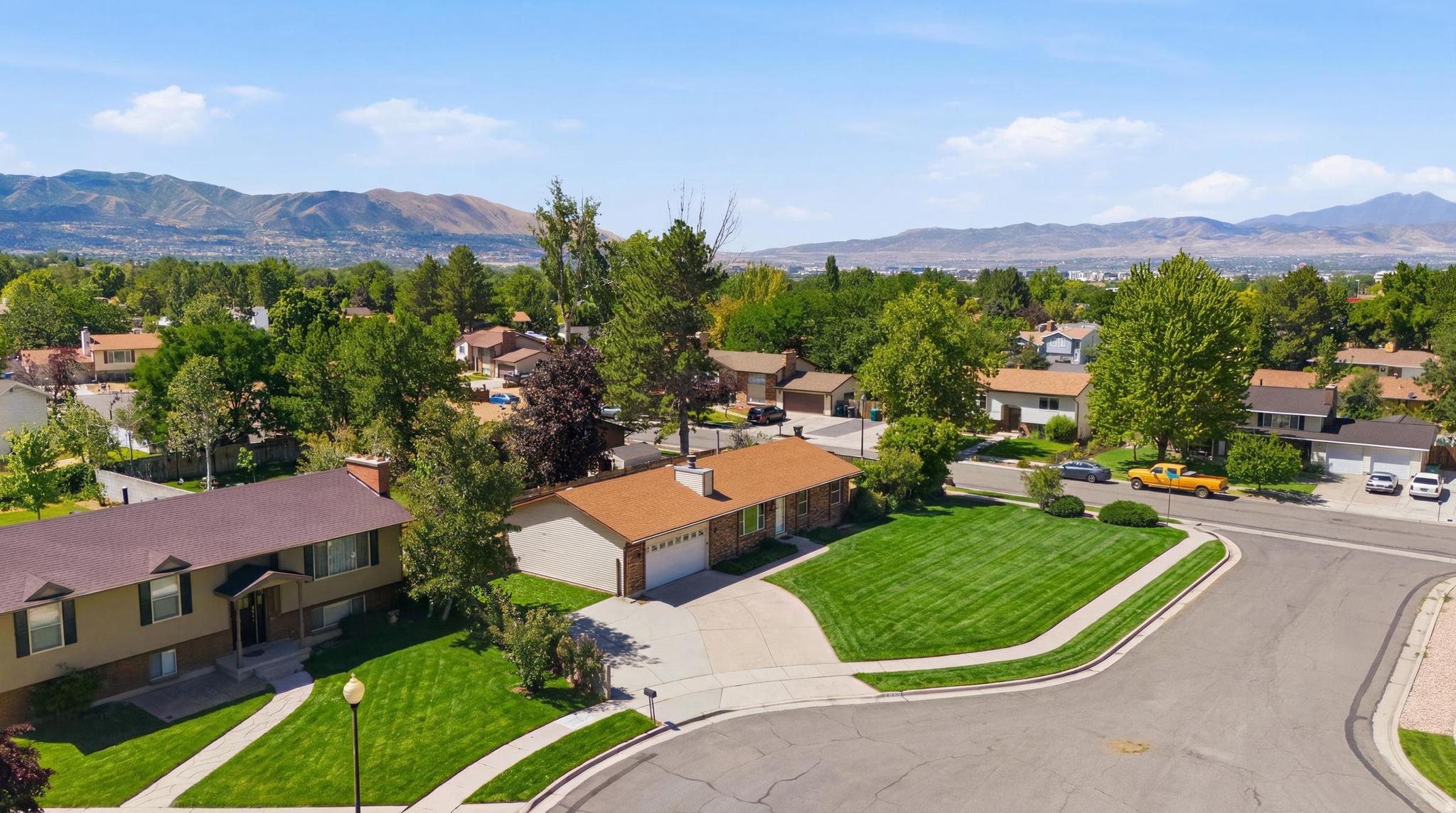 854 E SANDY GULCH PL