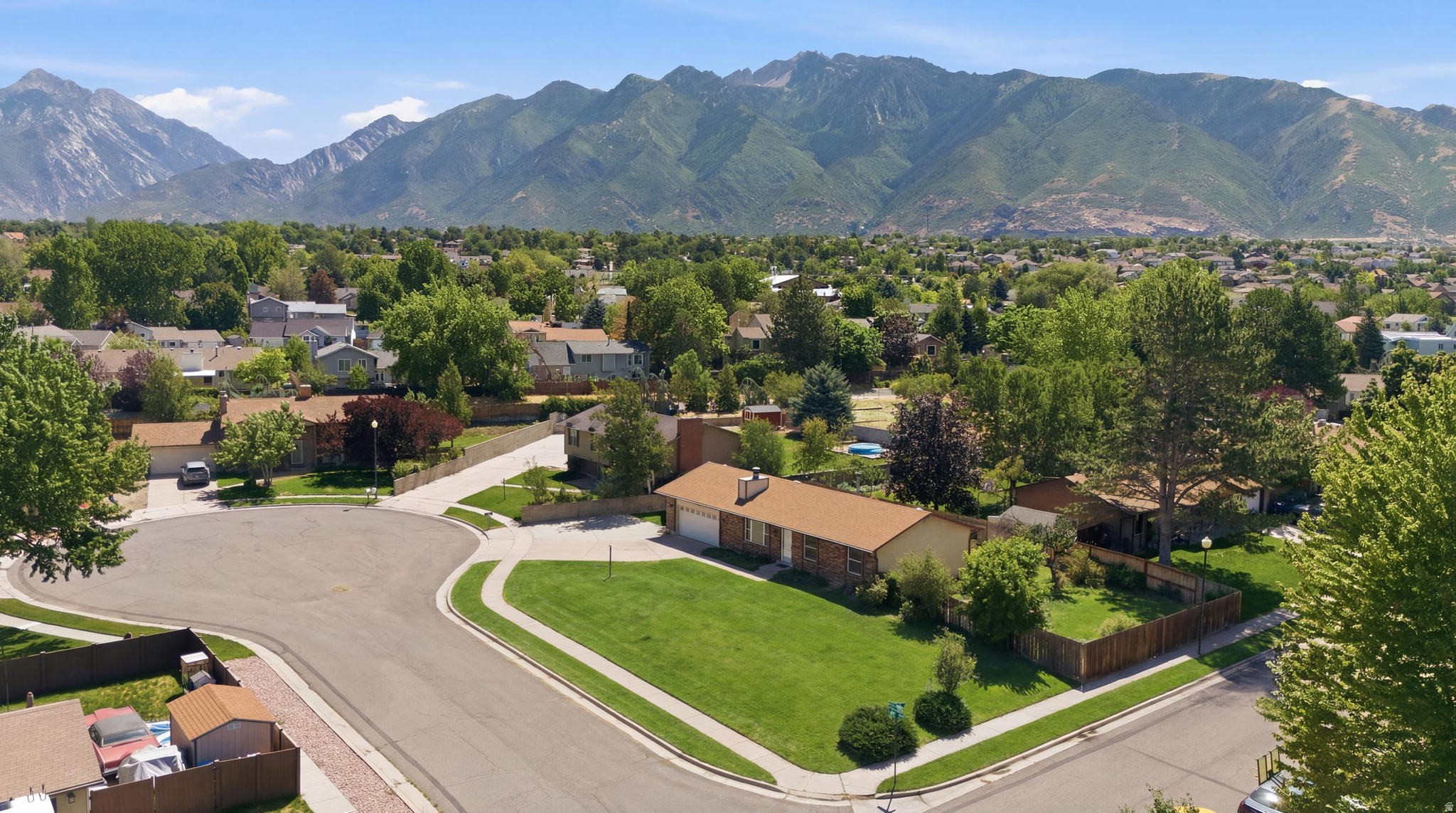 854 E SANDY GULCH PL