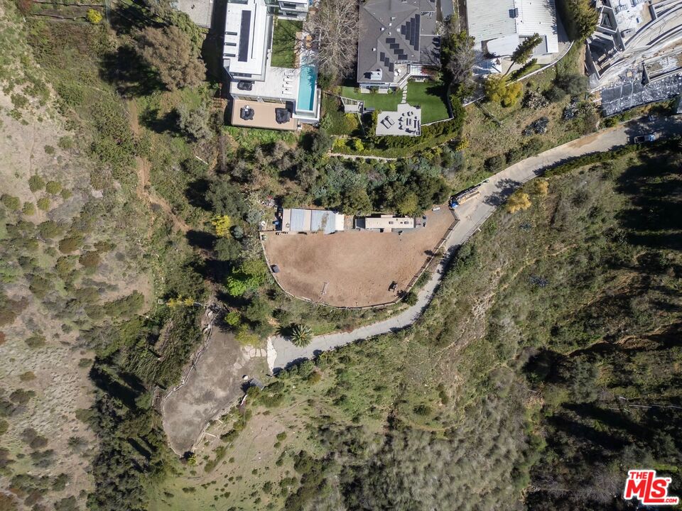 1119 Linda Flora Dr