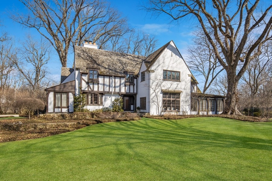 180 De Windt Road