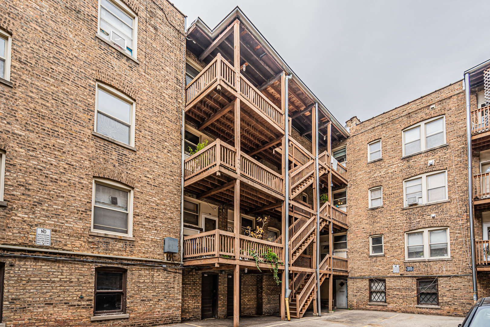 241 Washington Boulevard Unit: 3A