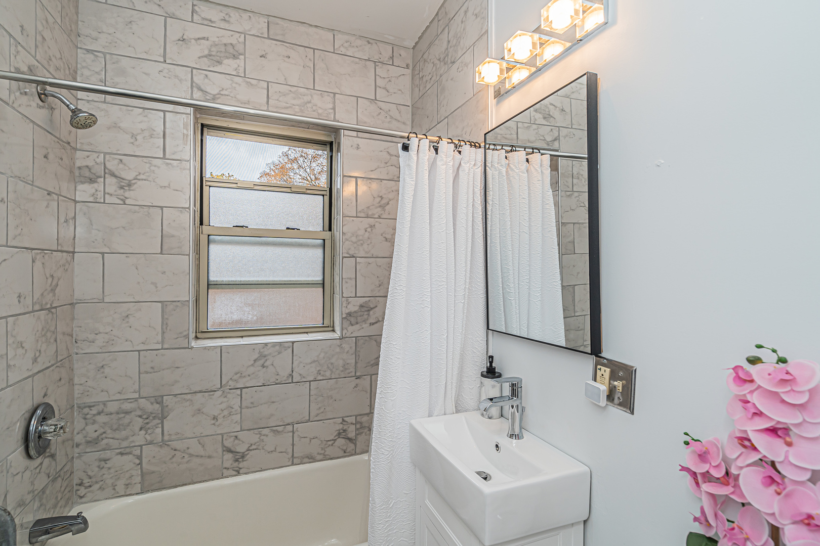 241 Washington Boulevard Unit: 3A