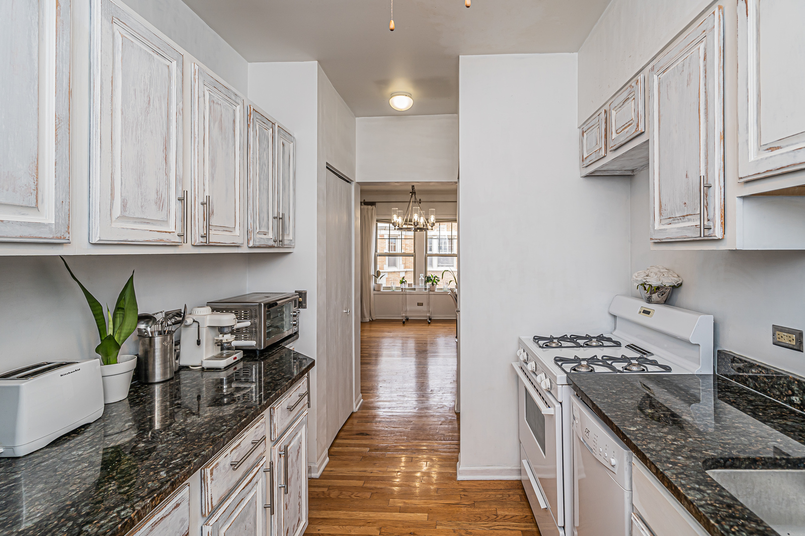 241 Washington Boulevard Unit: 3A