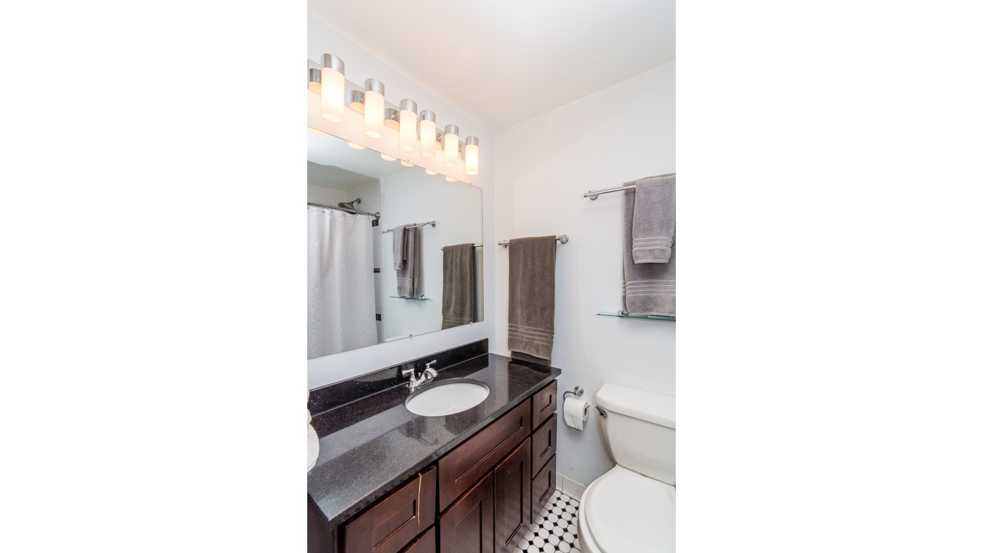 1419 N STATE Parkway Unit: 505