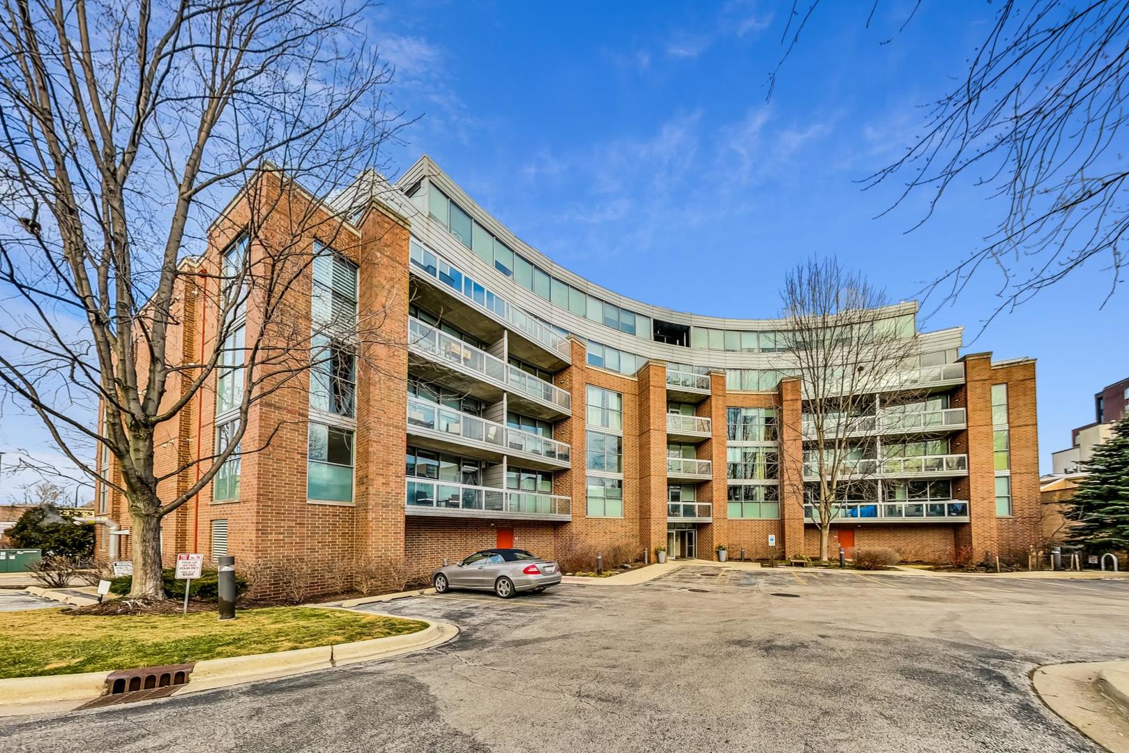 1228 Emerson Street Unit: 301