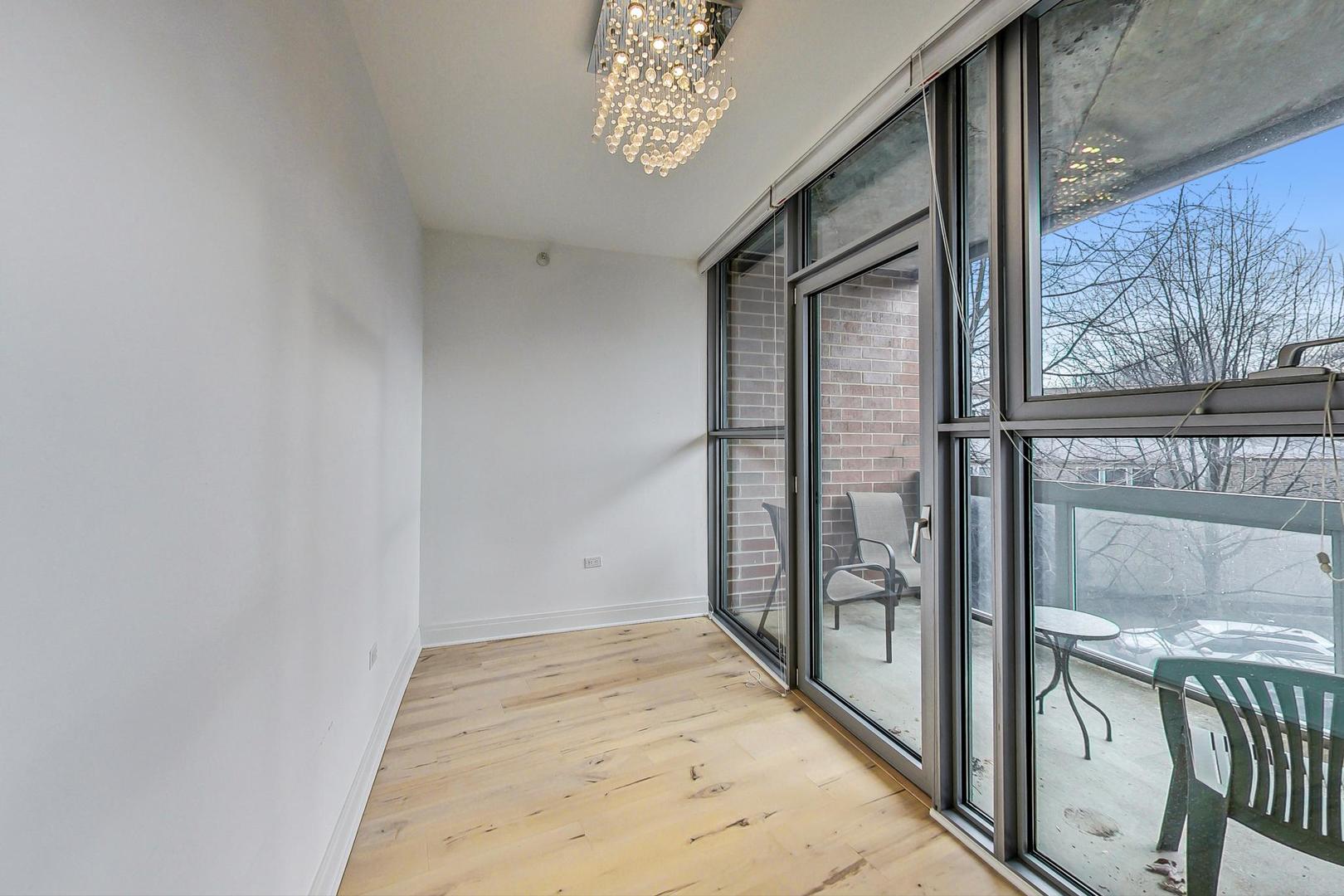 1228 Emerson Street Unit: 301