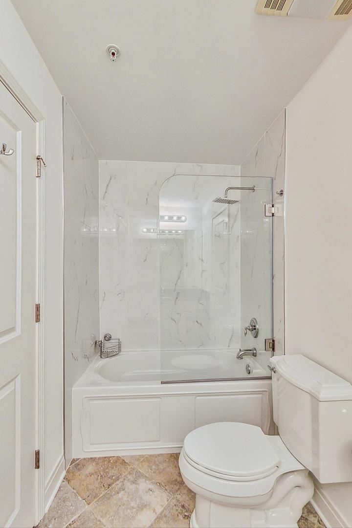 1228 Emerson Street Unit: 301