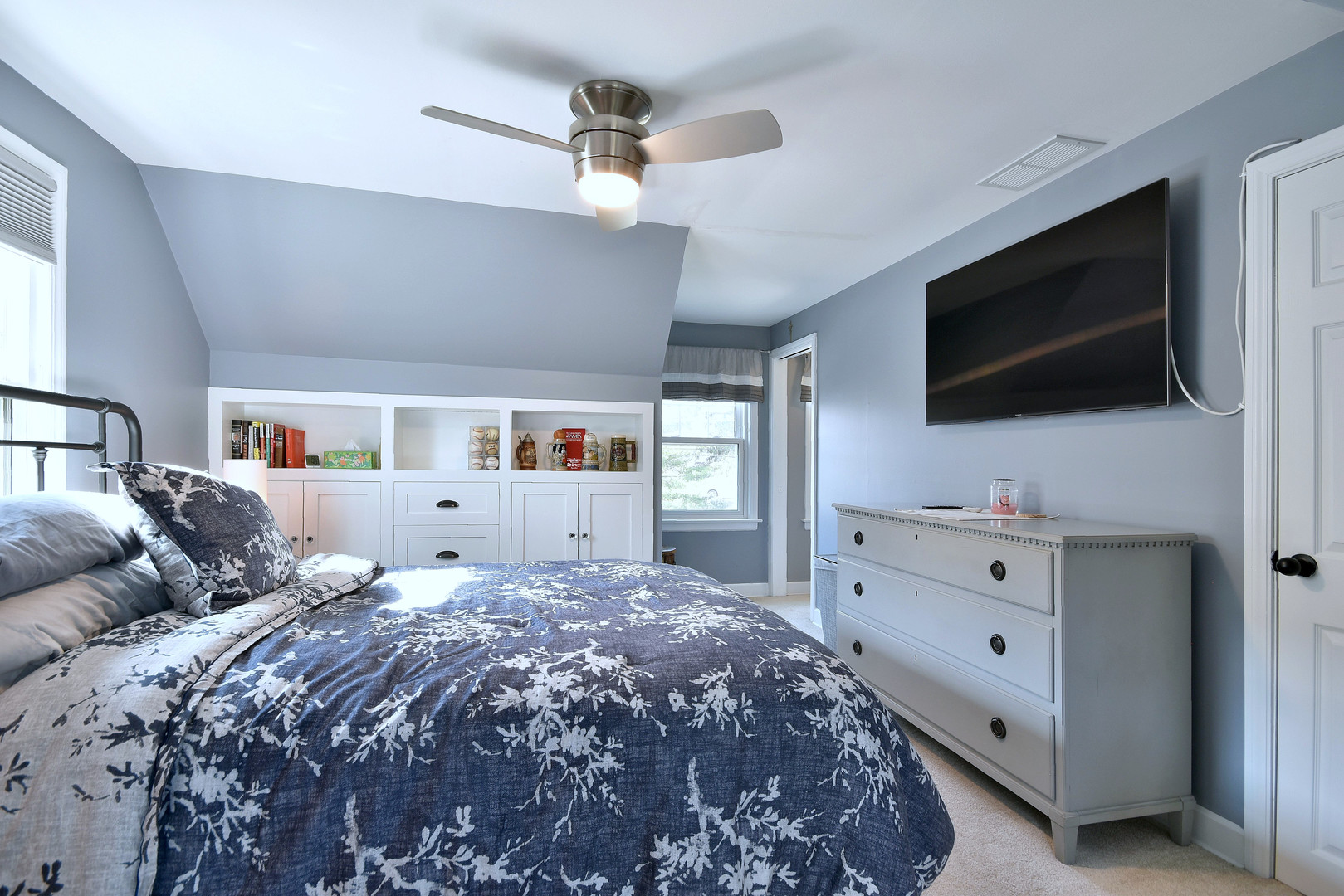 738 S Highland Avenue