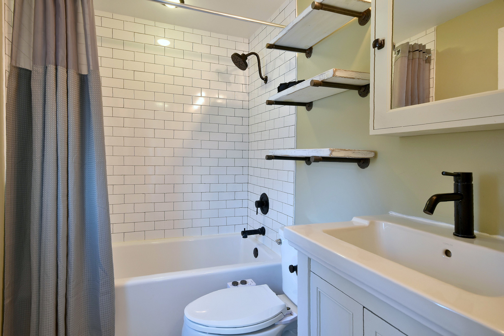 738 S Highland Avenue