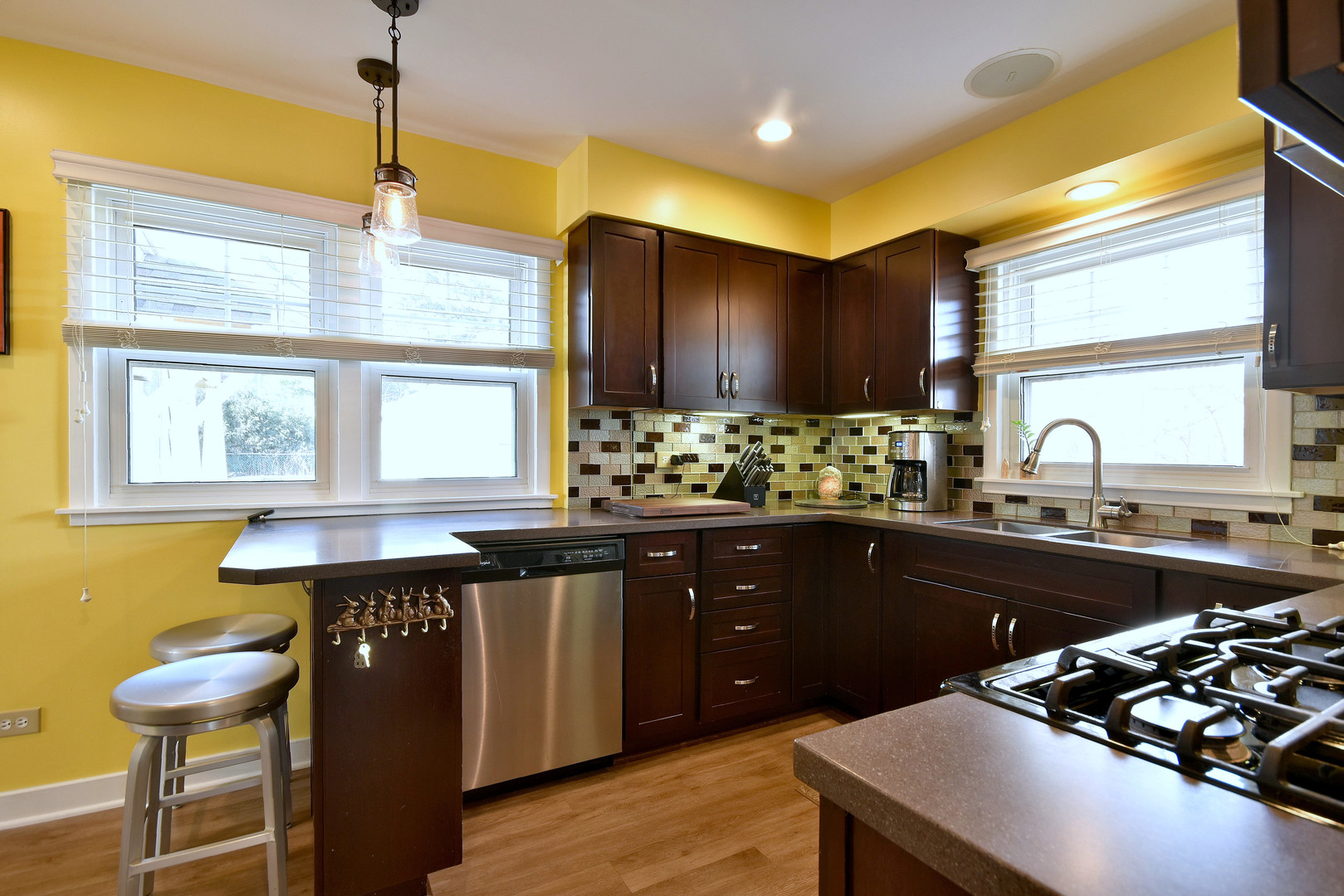 738 S Highland Avenue