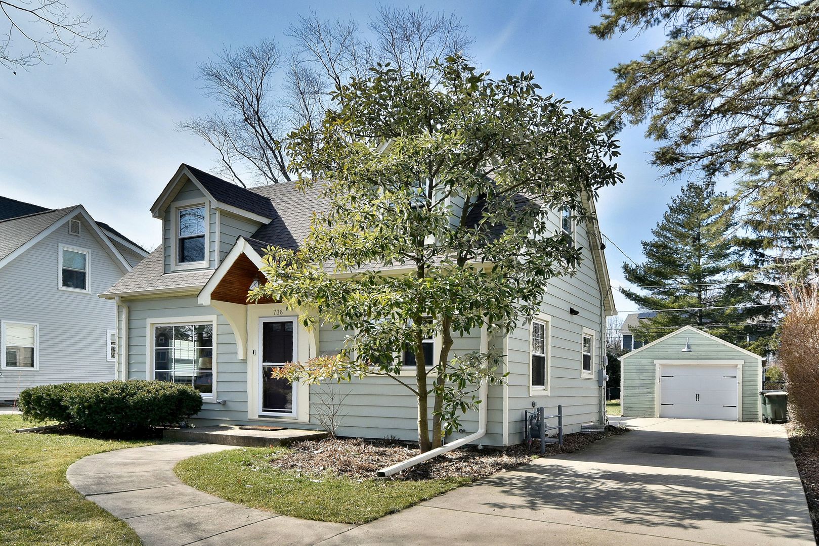 738 S Highland Avenue