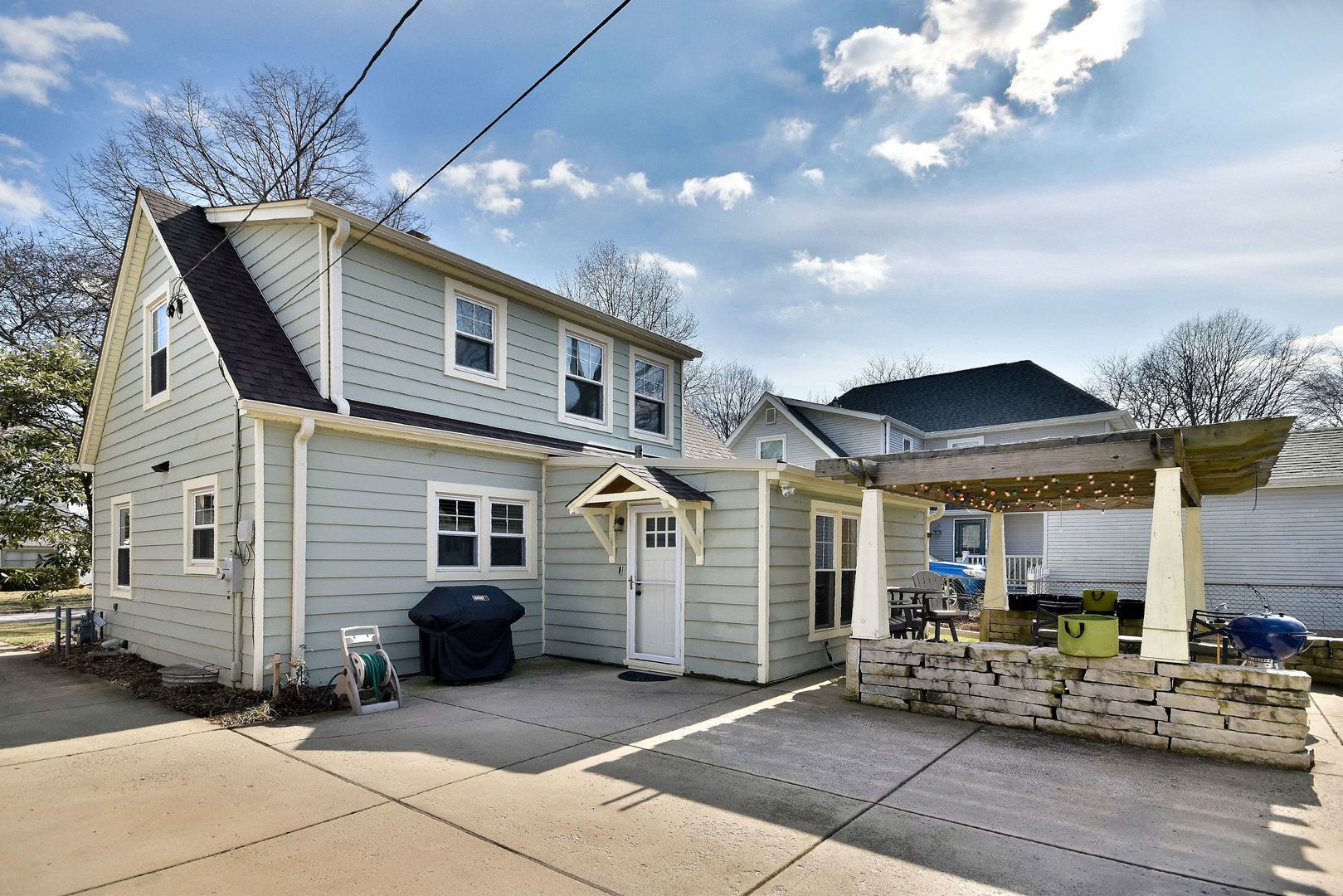 738 S Highland Avenue