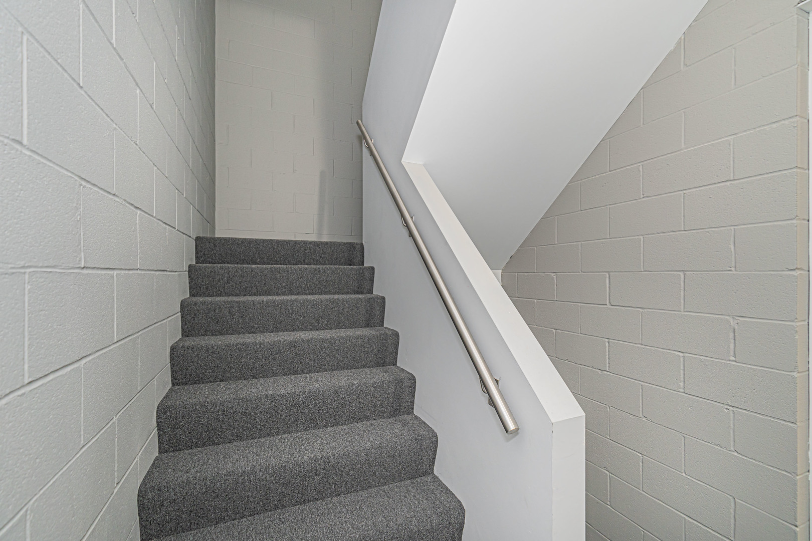 2329 W Fullerton Avenue Unit: 1E