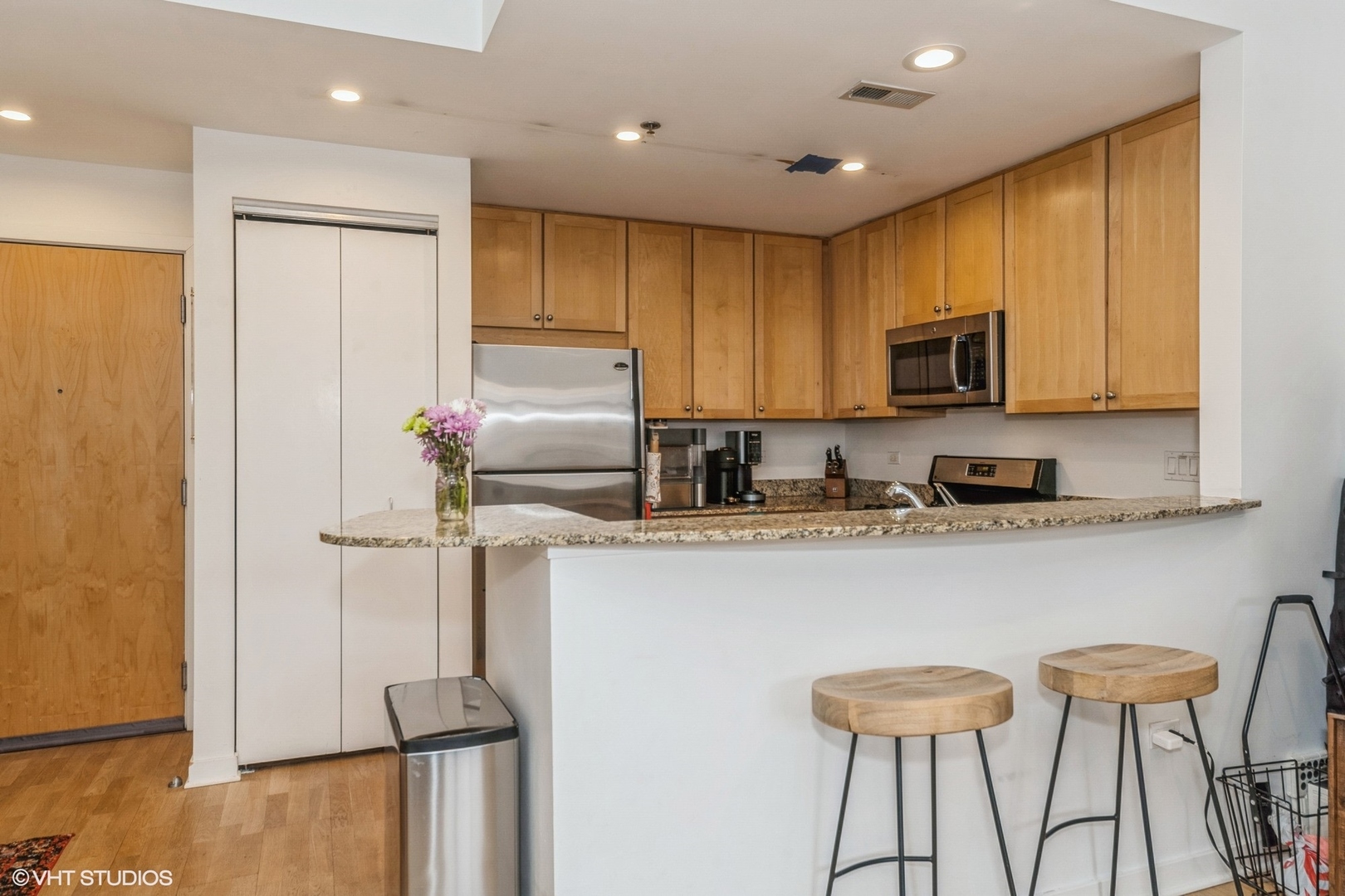 600 W Drummond Place Unit: 414