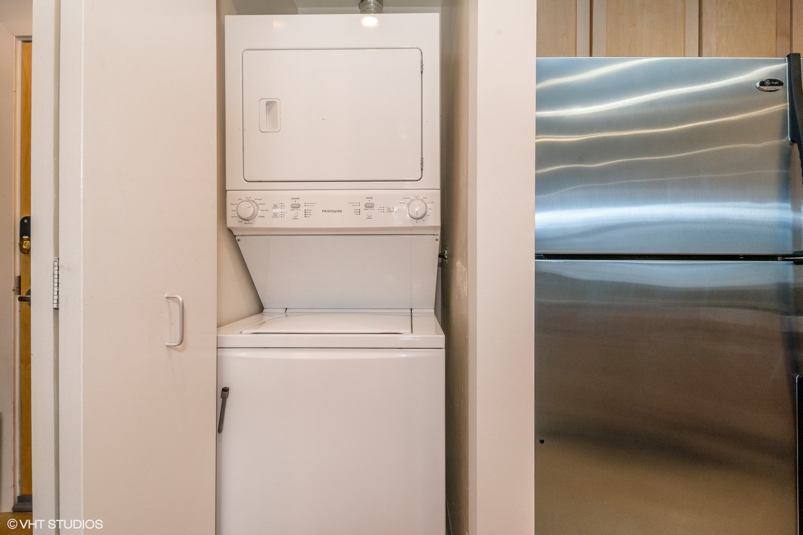 600 W Drummond Place Unit: 414